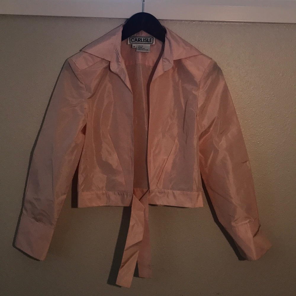 Light jacket with tie around waist